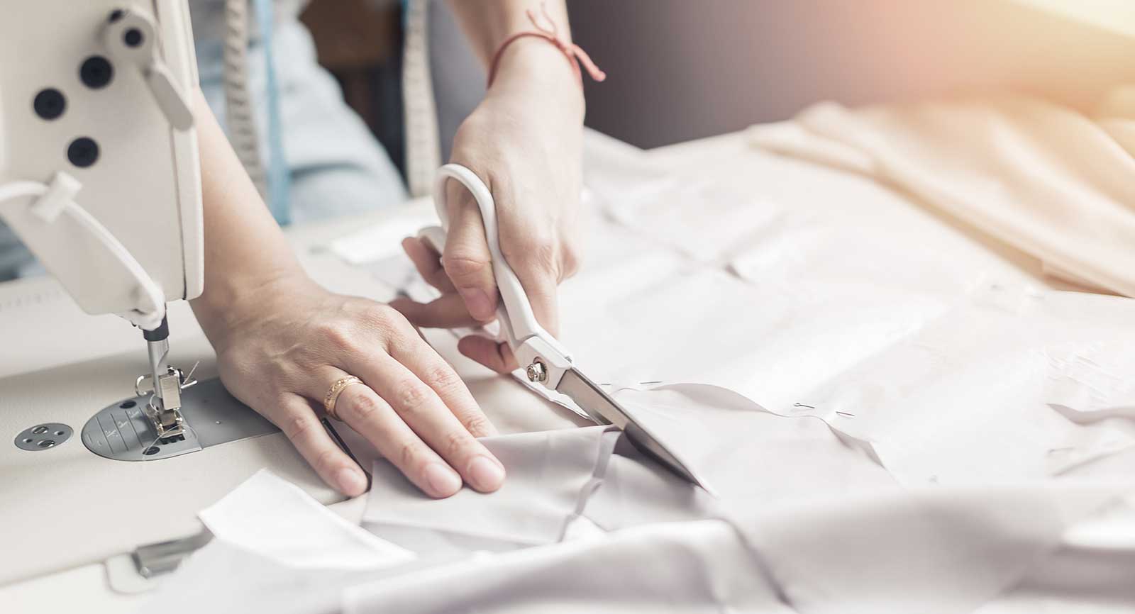 Robe de mariée à longueur ajustable pour les marchands de mode nuptiale allemands, à commander directement à l'usine.